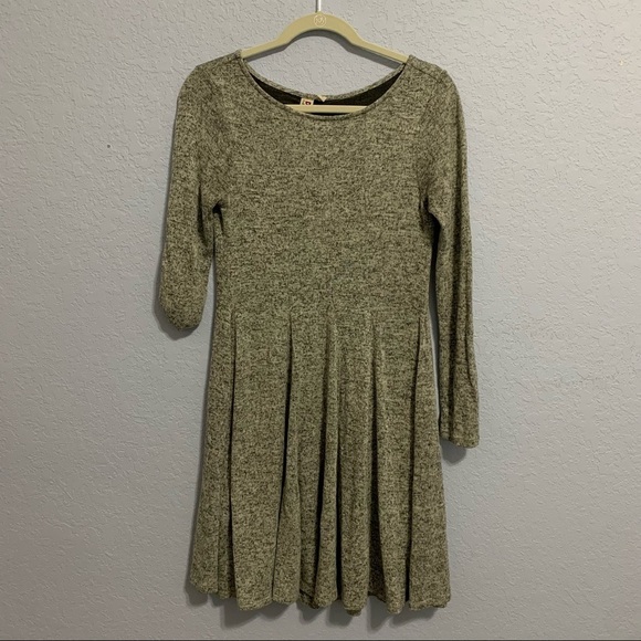 Dolan Anthropologie Left Coast Gray Pleated Dress - Picture 1 of 6